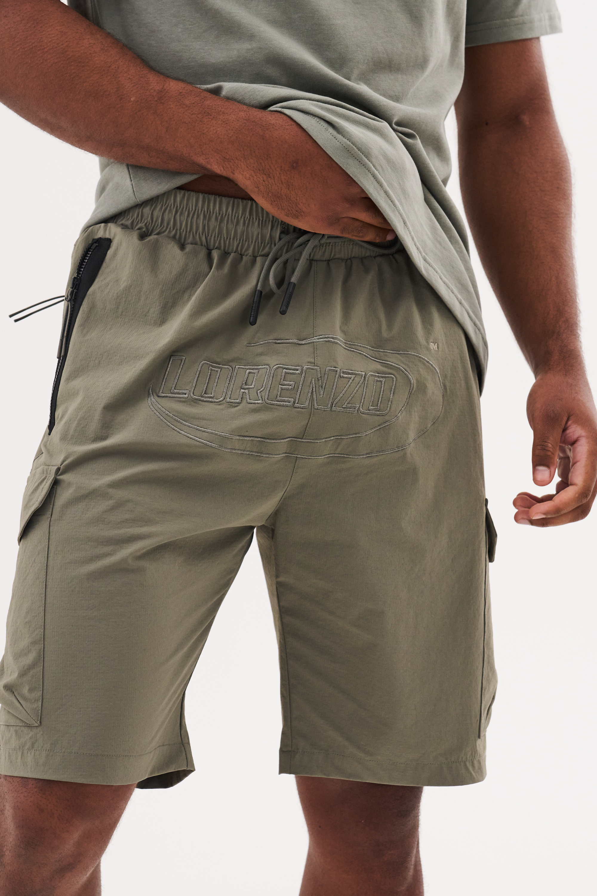 Cargo shorts hot sale 44 waist